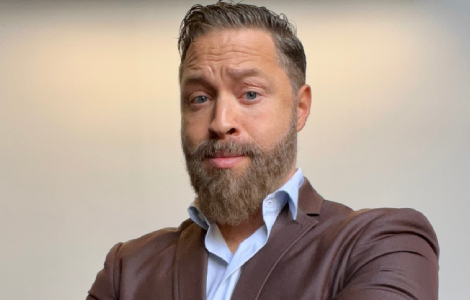 ali fenik uvek pazite na male znakove laguna knjige