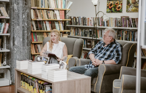 aleksandar tešić održao književno veče u kostolcu laguna knjige