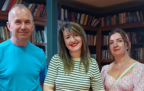 ana atanasković predstavila svoj opus u apatinu laguna knjige