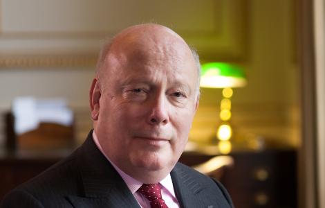 džulijan felouz nisam nostalgičan prema prošlosti laguna knjige